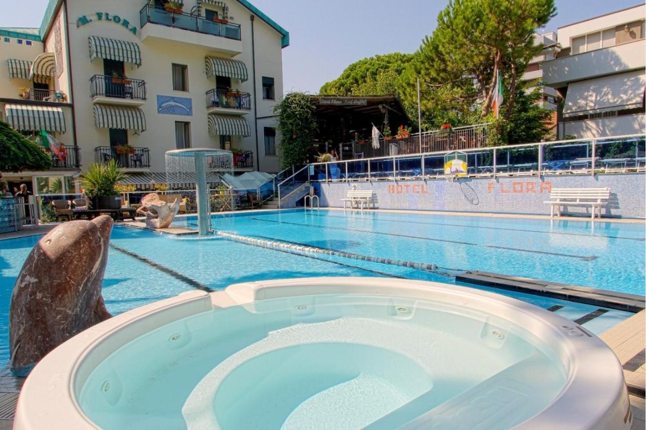 Hotel Flora Milano Marittima Eksteriør billede