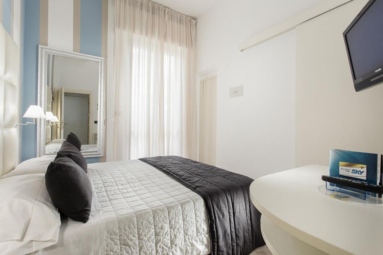 Hotel Flora Milano Marittima Eksteriør billede