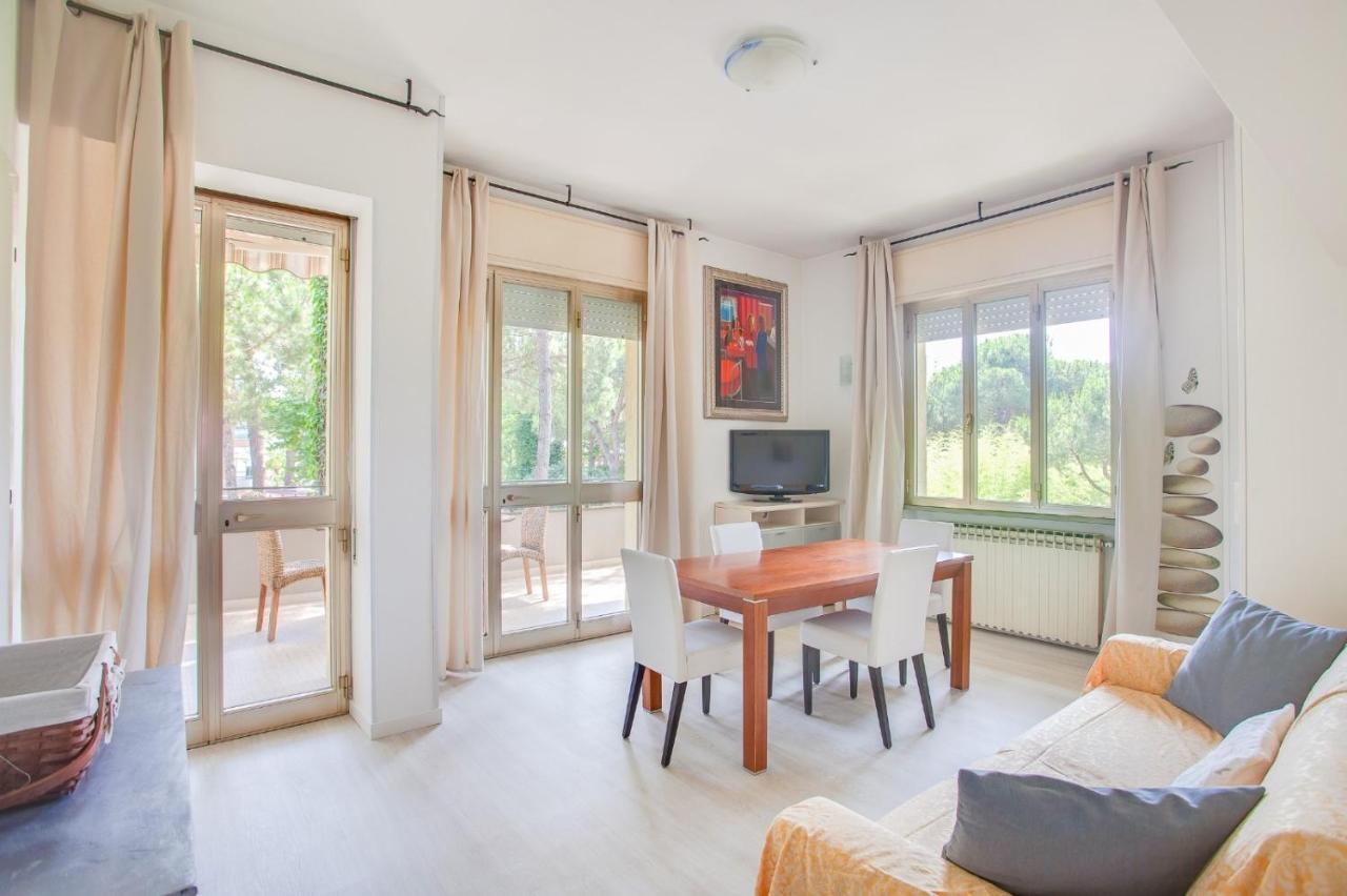 Hotel Flora Milano Marittima Eksteriør billede